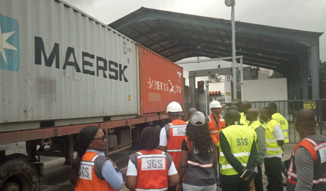 La SGS au Port de Douala. Scanneurs