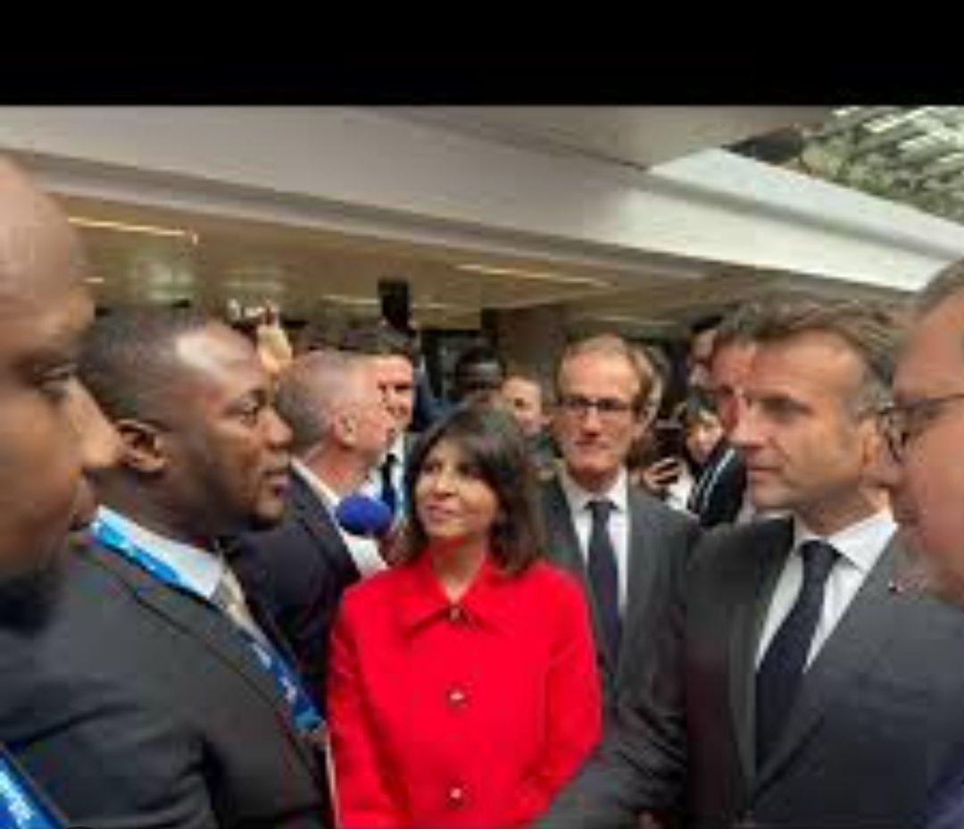 e-sante-:-emmanuel-macron-valide-l’application-camerounaise-waspito